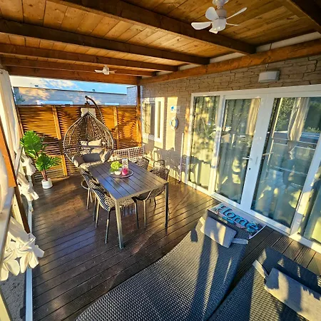 Mobile House 4 You, - Slanica 3* Murter