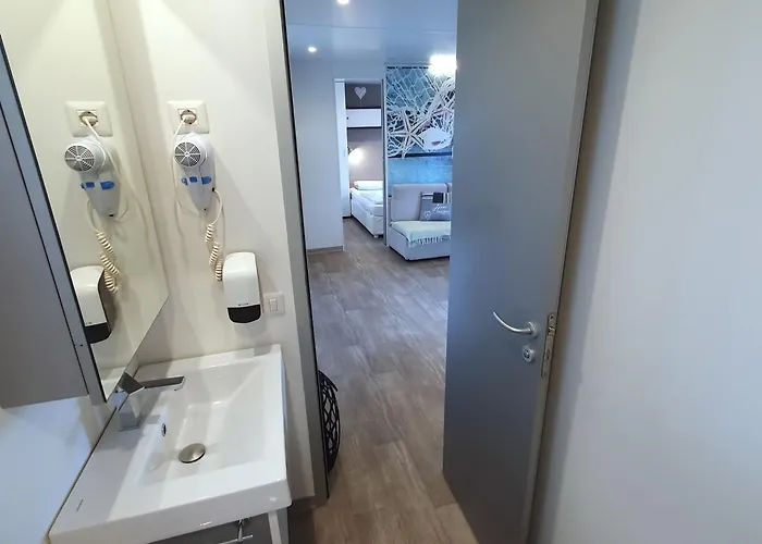 Mobile House 4 You, - Slanica Parque de vacaciones Murter