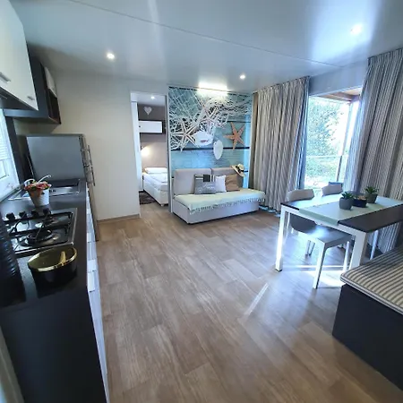 Mobile House 4 You, - Slanica Murter